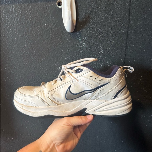 Men’s Nike Air White and Blue Monarch IV Sneakers size 8 - Picture 3 of 8